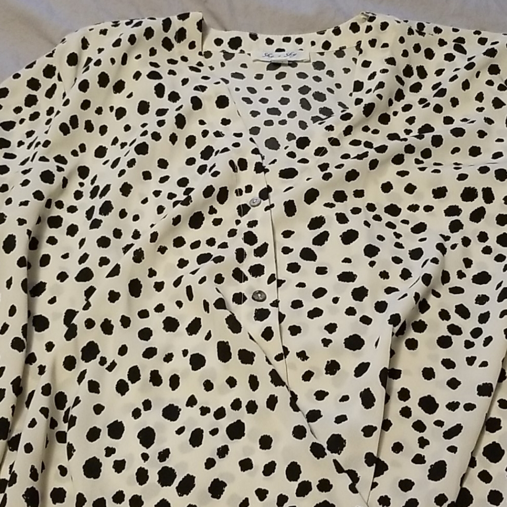 Brand new, never worn, super cute boutique blouse